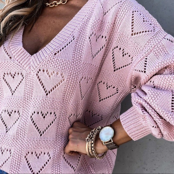 Baby pink heart sweater - Picture 2 of 5